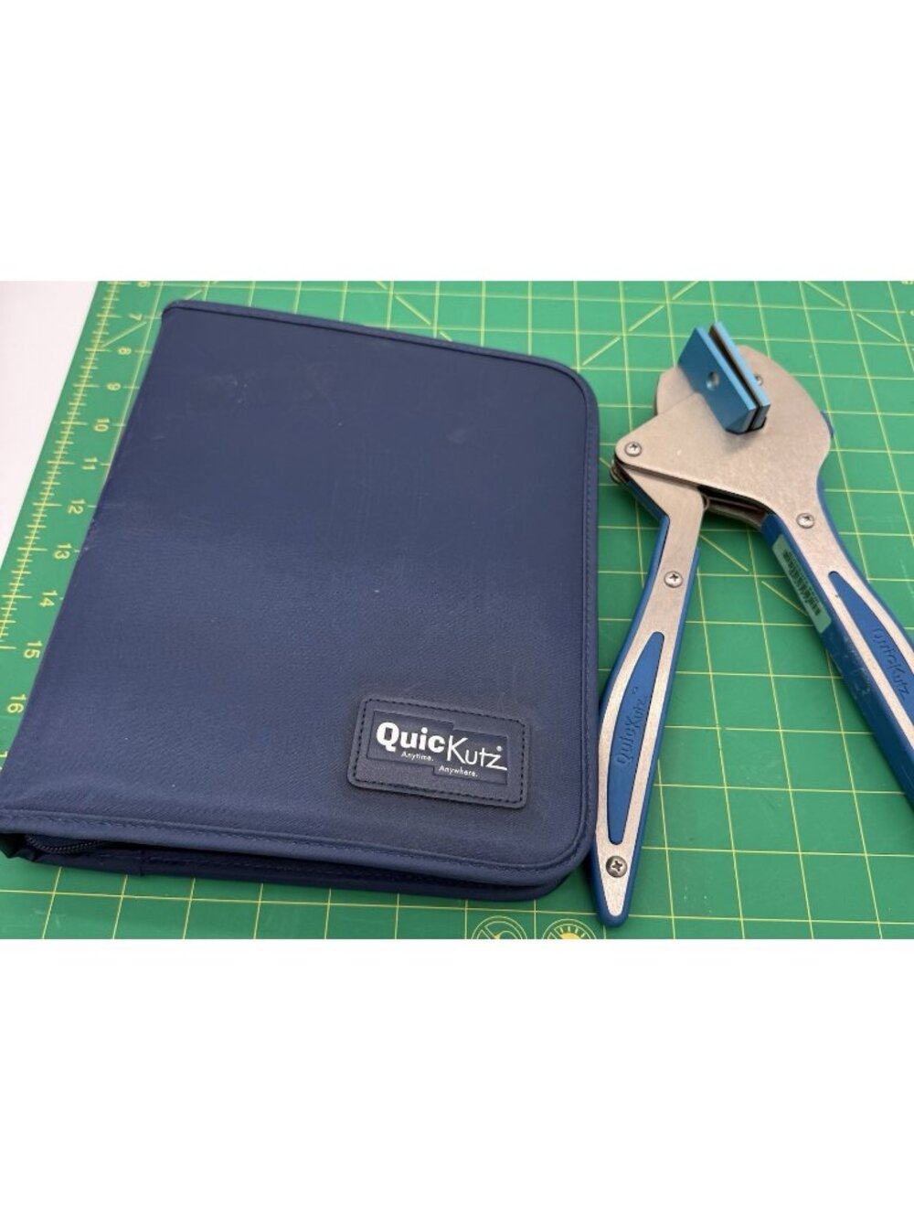 QuicKutz Hand Tool Binder Alphabet Dies Zipper Binder Die Sets Extras